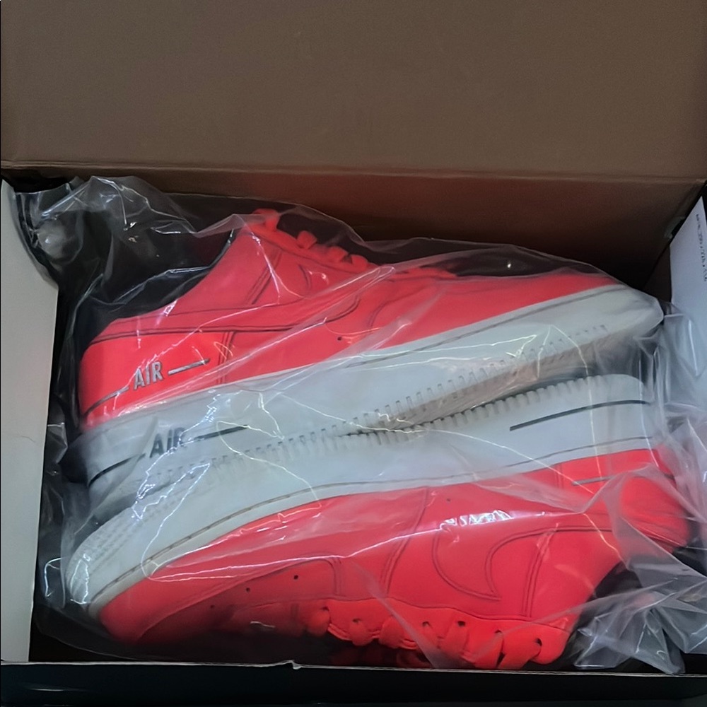 Nike Air Force 1 Laser Crimson Size 9.5